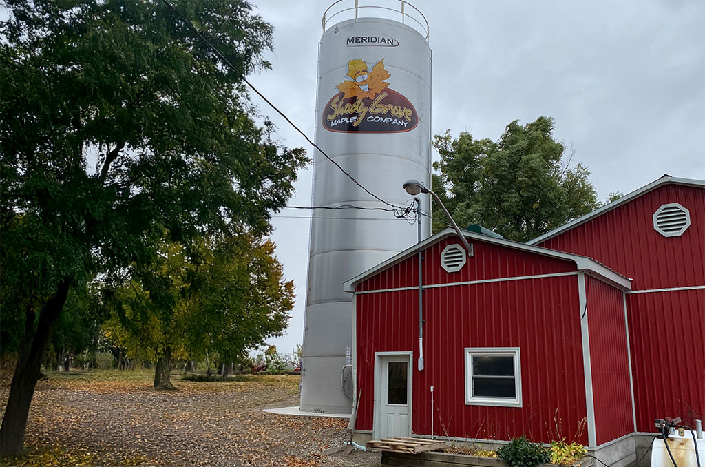 Meridian Manufacturing Image 3: Optimizing Storage Solutions for the Maple Industry & Food Production: Meridian’s Stainless Steel Flat Bottom Tanks