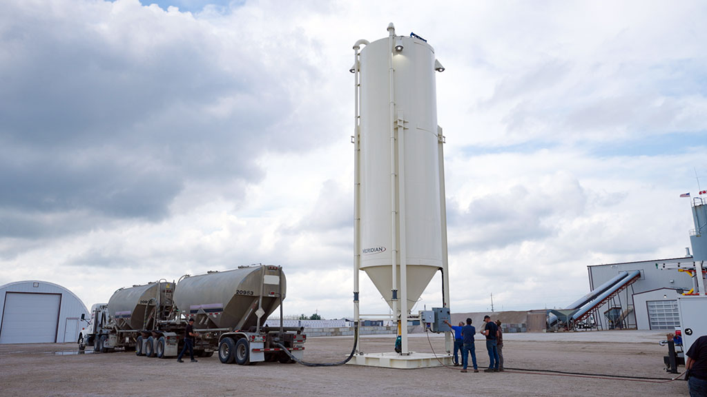 Meridian Manufacturing Image 3: Meridian Manufacturing’s Mobile Cement Silo: A Smarter, Safer Solution for On-Site Cement Storage
